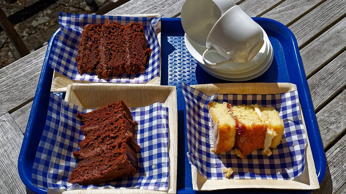 Cakes By Puff & Pies – cake maker in Brianside, Leeds
